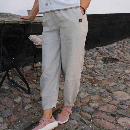 E-Avantgarde hørbukser i hør farve med lyserøde sko