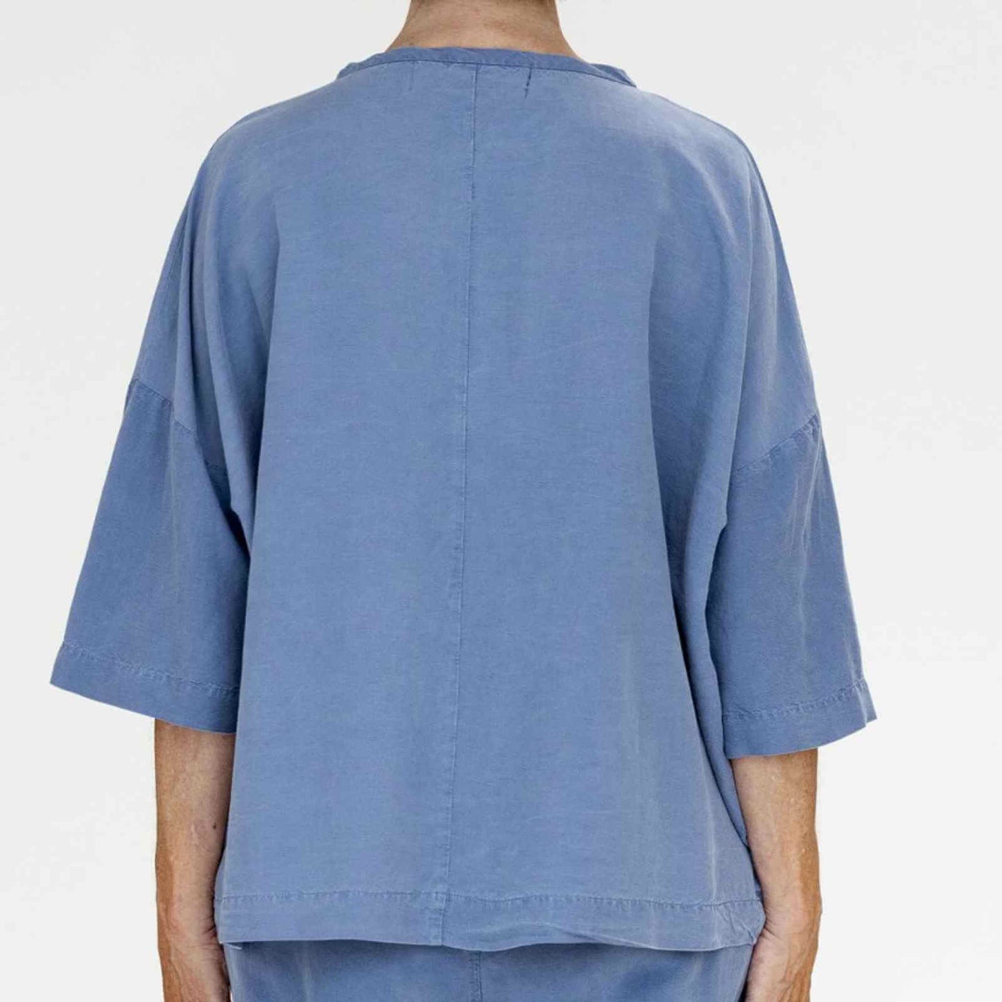 lyseblå Muse Wear top Vita bagfra