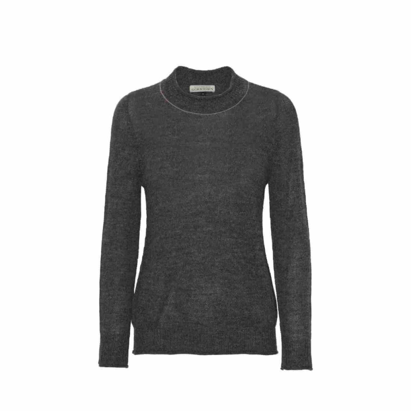 Grå Gaia bluse i baby alpaca med rosa broderi på hals
