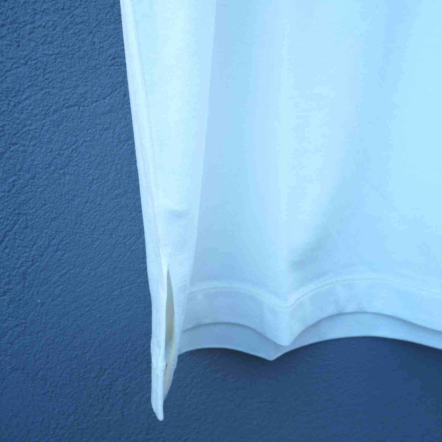Mansted t-shirt-offwhite slids detalje Uva model