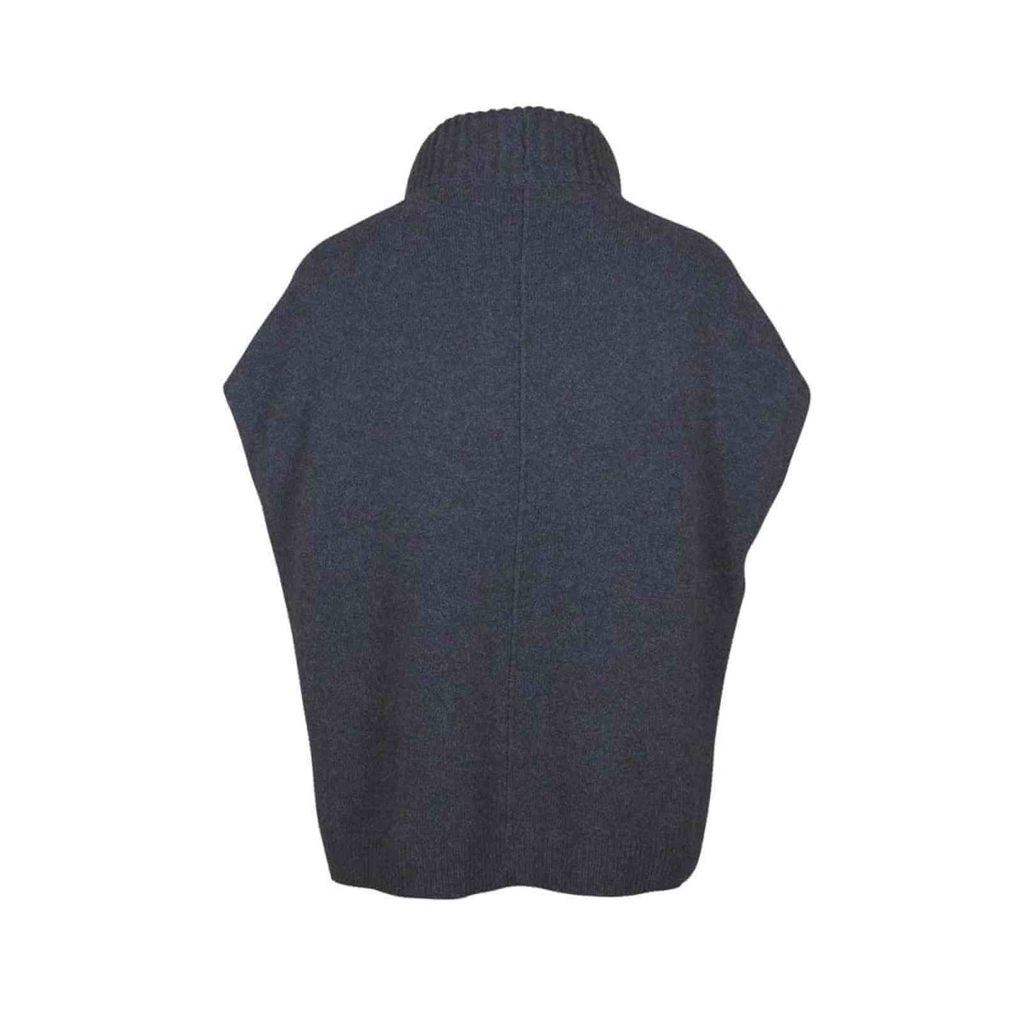 Poncho i yak uld i soft bluse fra Mansted bagfra