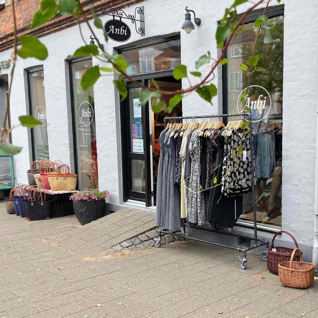 Anbi tøjbutik til kvinder i Skanderborg