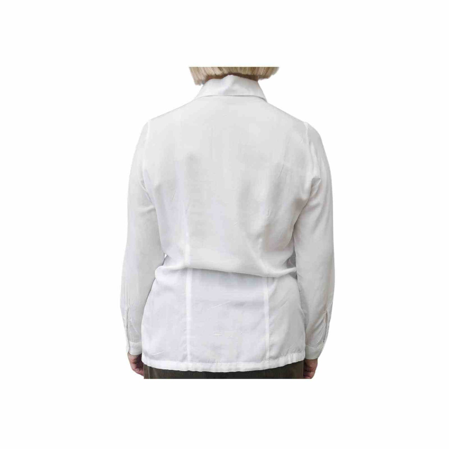 hvid skjorte lavet i 100% økologiske fibre fra lotus blomster