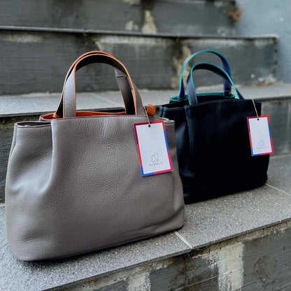 Lys grå og sort medium håndtasker med skulderrem fra MyWalit