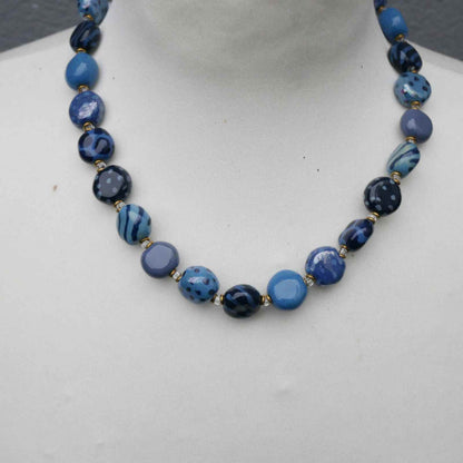 blå keramik halskæde fra Kazuri