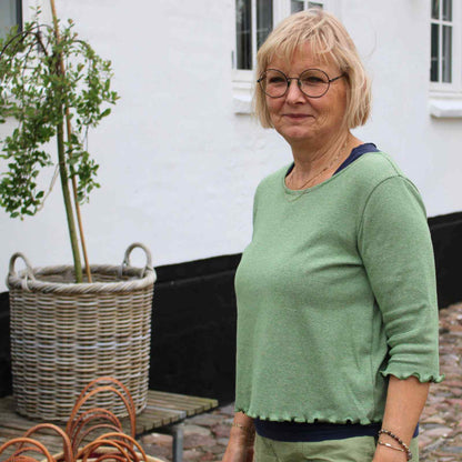 Anbi Jette lysegrøn stribet økologisk bomuldsbluse