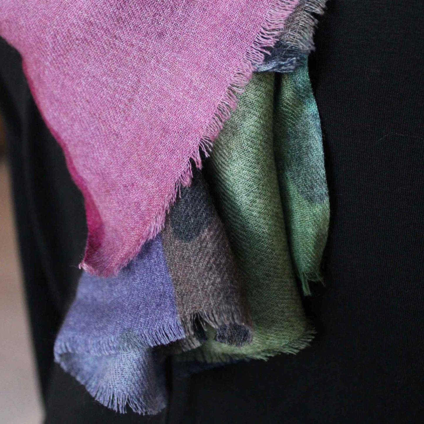 Uld silke kvalitet på prikket tørklæde