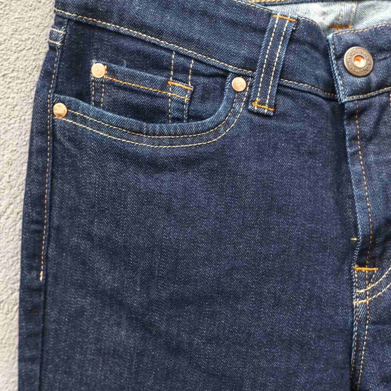 Mørkeblå Jonny Q jeans forlomme detalje