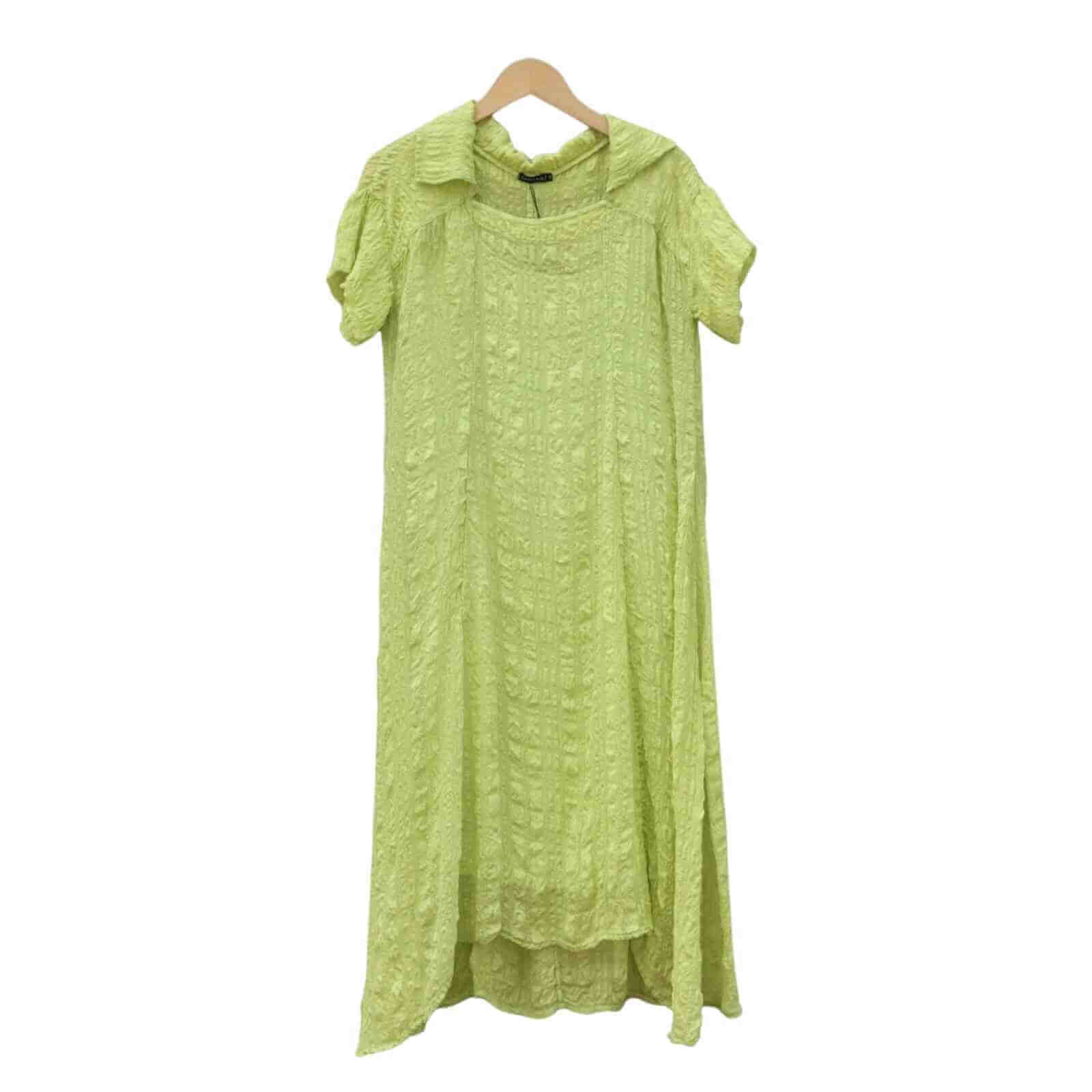 Festlig kjole i 100% silke i farven limegrøn