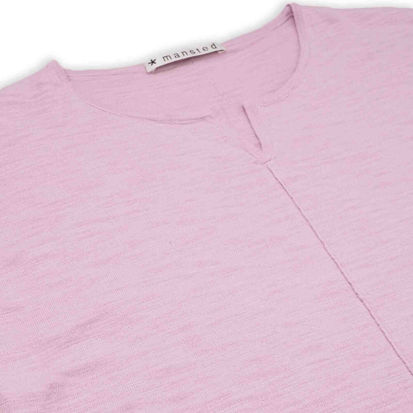 Hals detalje på kortærmet t-shirt i rosa fra Mansted
