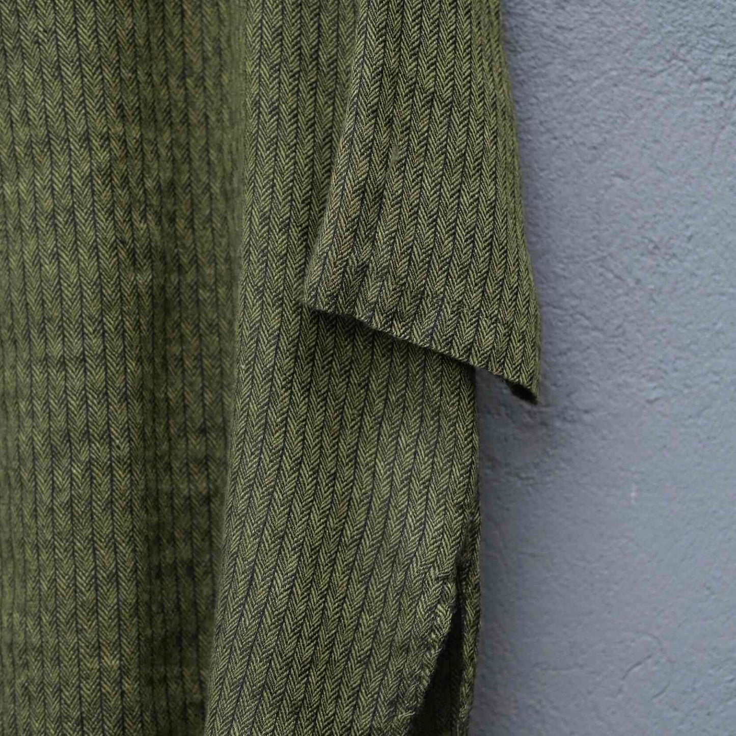 Grøn/sort sildebensvævet hør og uld tunika